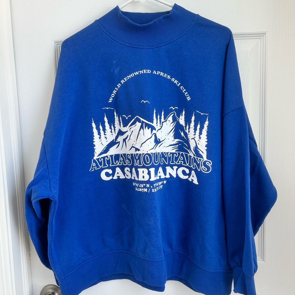 Primark Size Large Blue with white accents sweatshirt